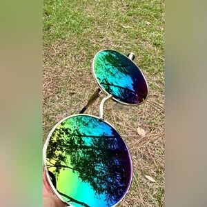 NWOT Vintage Round Metal Sunglasses Unisex Retro Style- Blue Green Mirror